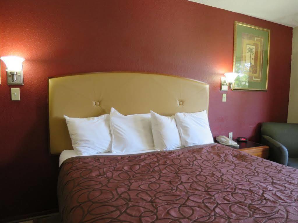 Executive Inn - Panama City Beach Upper Grand Lagoon Exterior foto